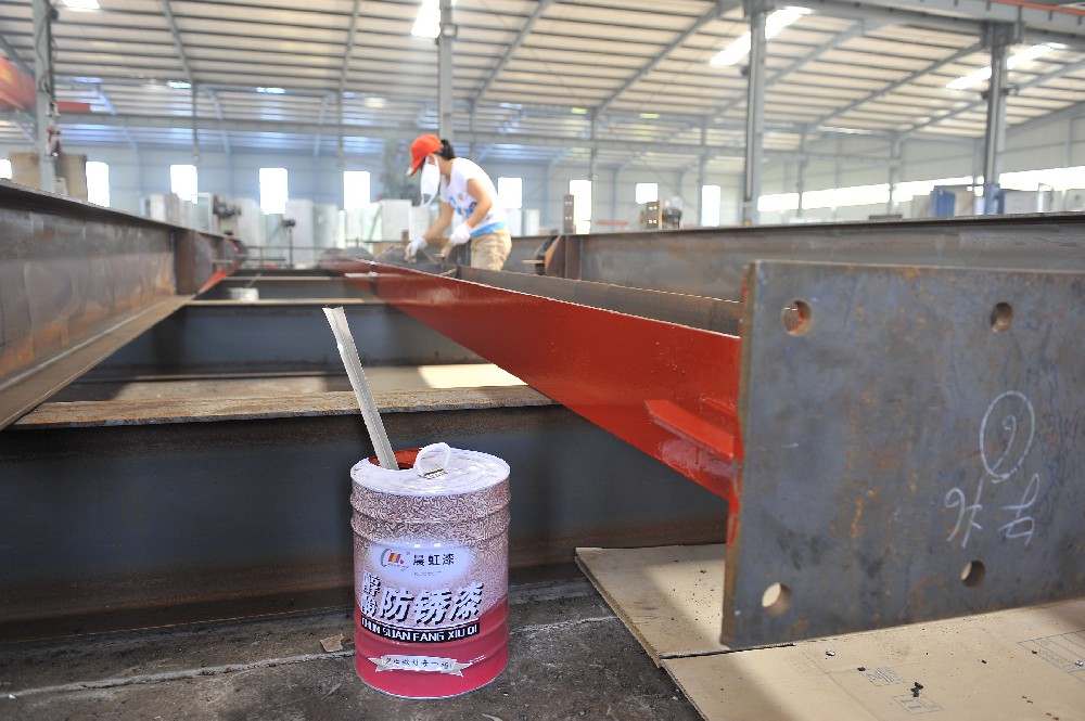 适合钢结构刷新的醇酸防锈漆：k8凯发防锈漆，守护钢铁巨兽的铠甲