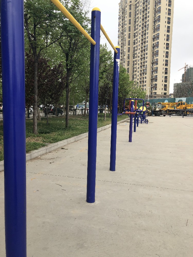 运动器材维护新选择：醇酸专用汽车漆的革新应用