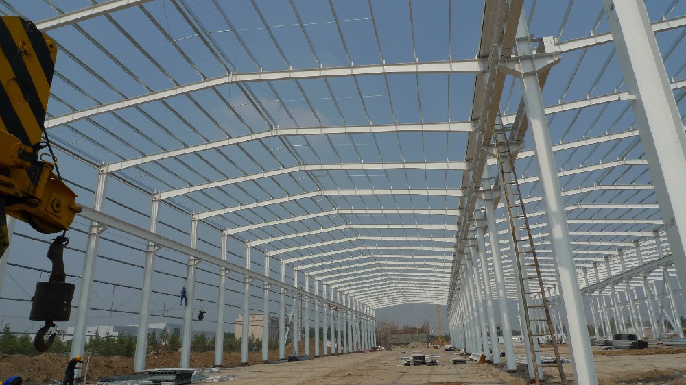 钢结构涂装新方案：醇酸调和漆，打造坚韧防护层