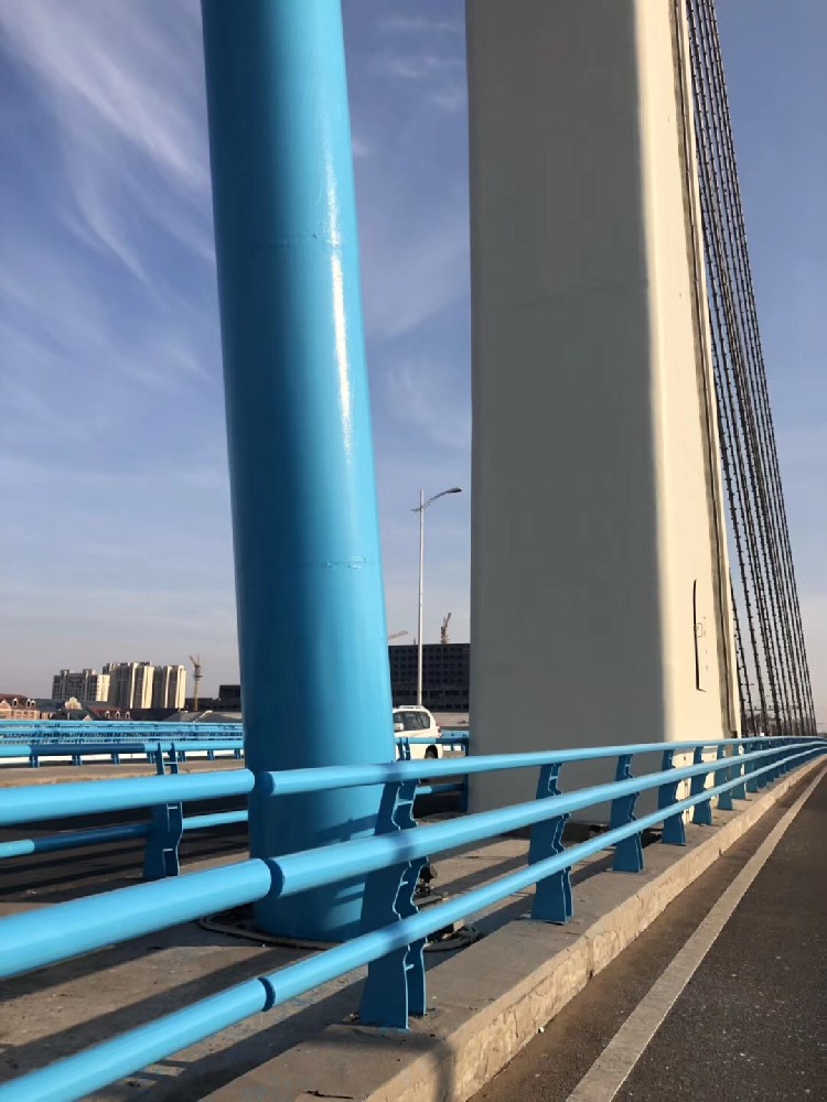 海洋环境下的刷新维护：醇酸外用磁漆的卓越之选