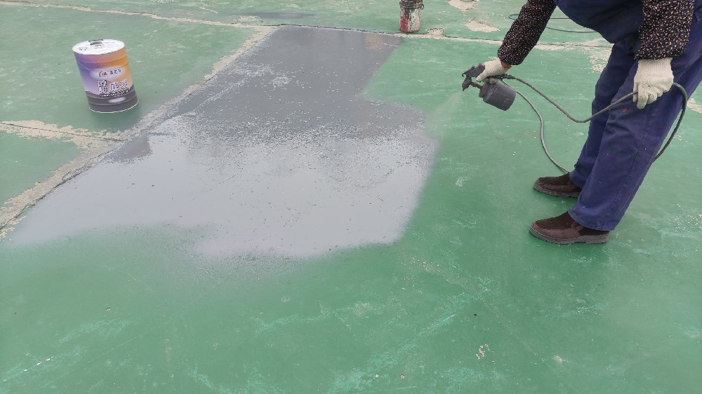 水泥面保护新方案：醇酸防锈磁漆的卓越表现