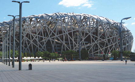 创新引领，守护荣耀——为国际赛事场馆添彩的醇酸改装汽车漆解决方案