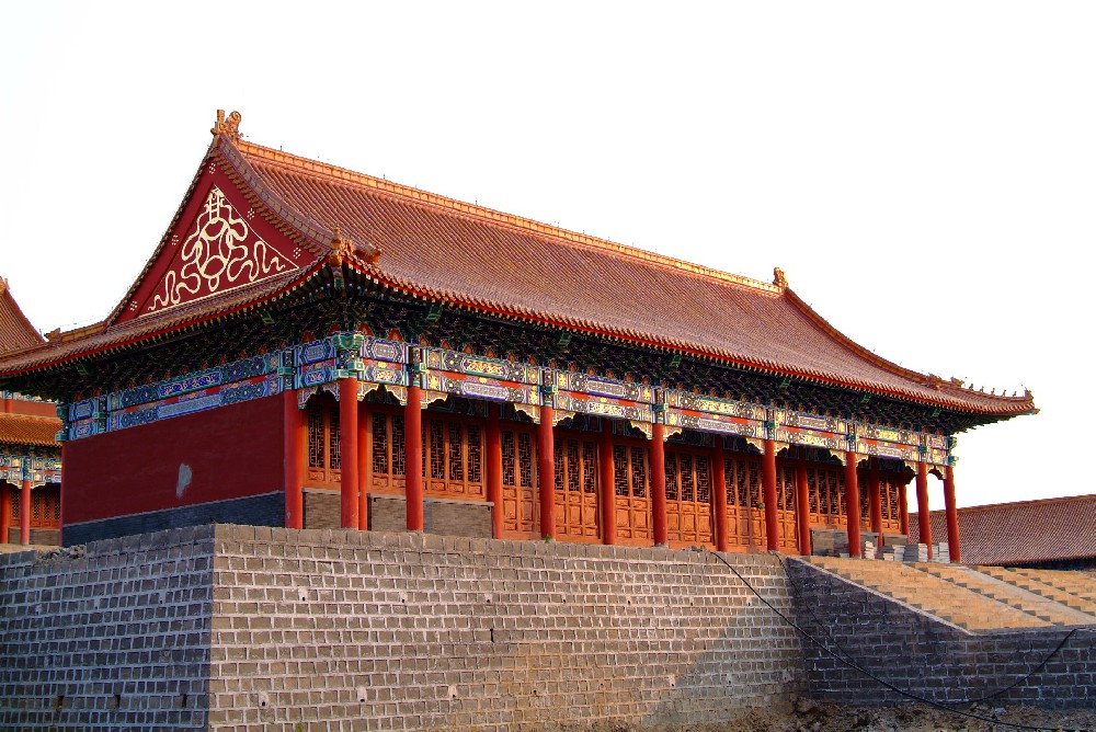 筑就坚固防线，守护美好家园 —— 探索k8凯发醇酸磁漆在建筑外墙维护中的卓越表现