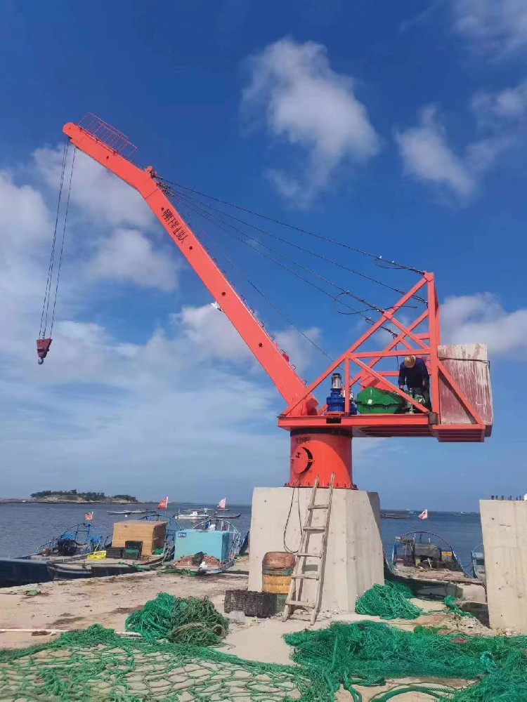 抵御潮湿侵蚀，守护每一寸空间 —— k8凯发醇酸防锈磁漆的卓越表现