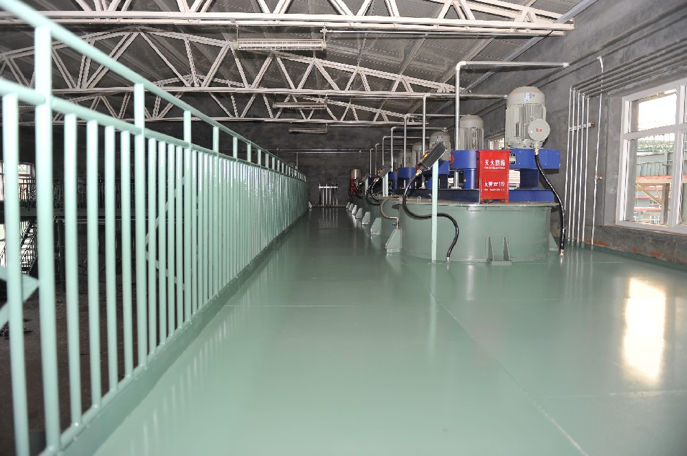 瓷砖焕新颜，k8凯发醇酸工业高光磁漆打造亮丽空间